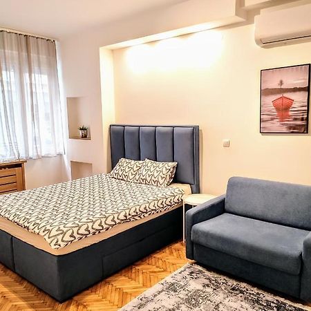 Belgrade Apartment Bulevar ภายนอก รูปภาพ
